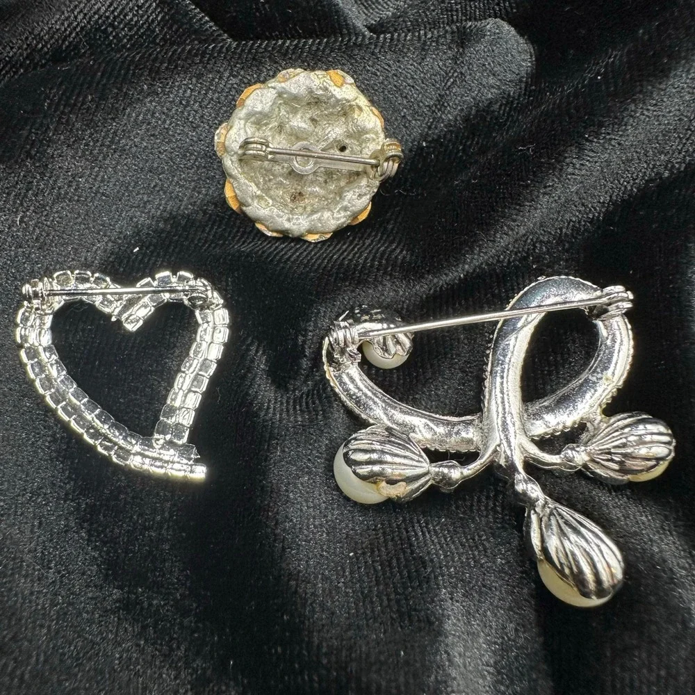 Rhinestone Brooch Set 3 Rhinestone Heart Bow Silver Tone Faux Pearl Wedding Pin